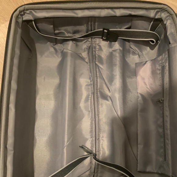 Hamilton 21inch Suitcase Luggage - Picture 2 of 4